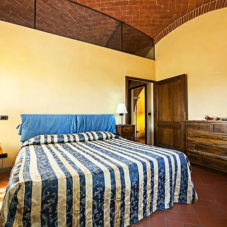 Sleeps 6 Pool Wifi דירה סינאלונגה