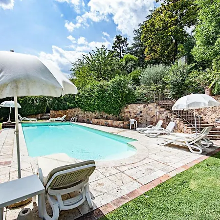 Sleeps 6 Pool Wifi דירה
