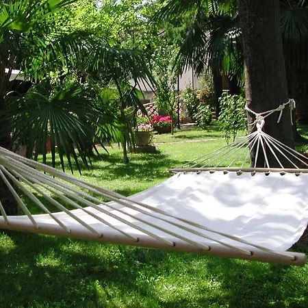 Sleeps 6 Pool Wifi