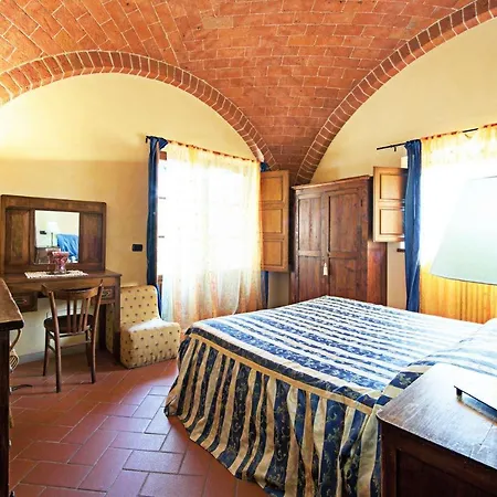 Sleeps 6 Pool Wifi Sinalunga